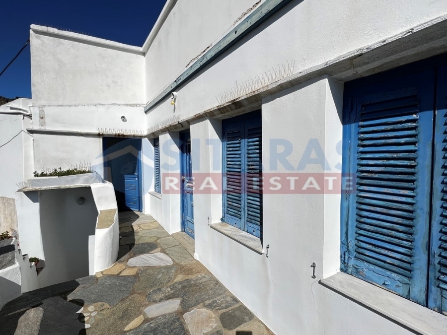 (For Sale) Residential Traditional Residences || Cyclades/Tinos-Exomvourgo - 285 Sq.m, 170.000€ 